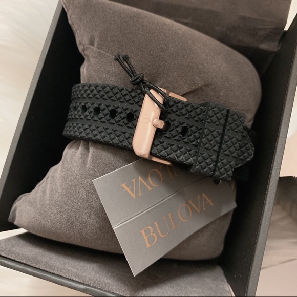 BULOVA Sport Chronograph Black Dial Black Rubber - Picture 5 of 7